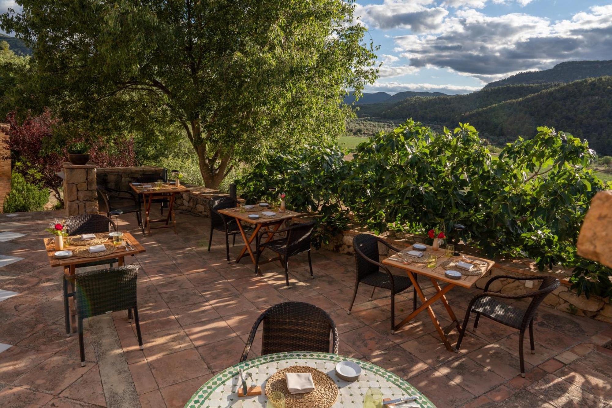 La Torre Del Visco - Relais & Chateaux Fuentespalda Exterior photo